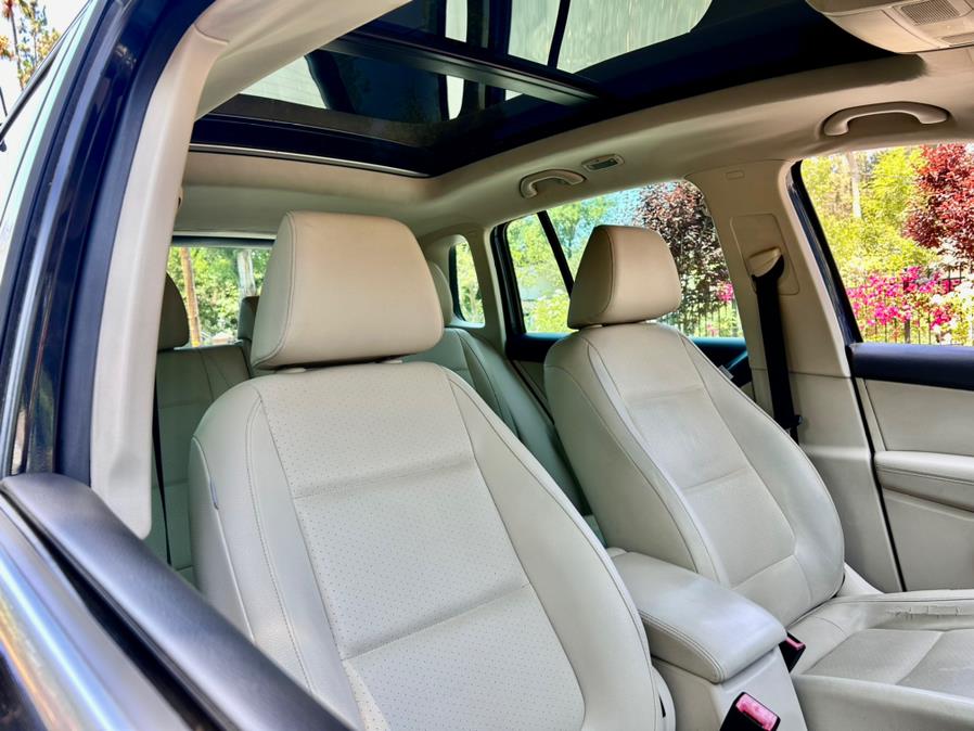2012 Volkswagen Tiguan S photo