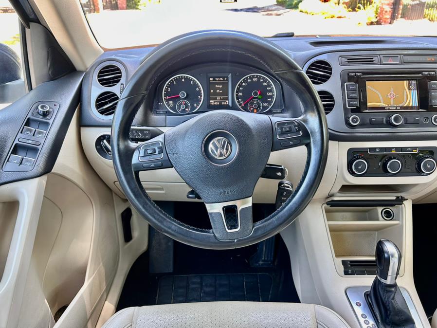 2012 Volkswagen Tiguan S photo