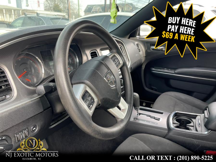 2013 Dodge Charger SE photo