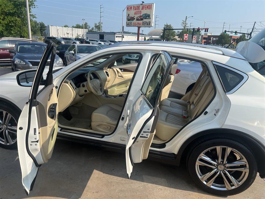 2014 Infiniti QX50 photo