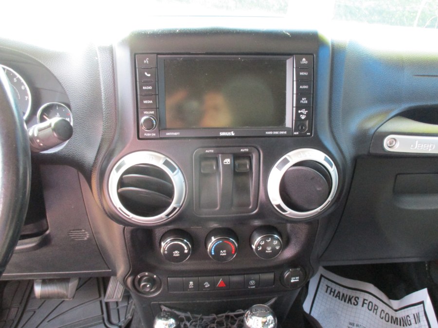 2013 Jeep Wrangler Sahara photo