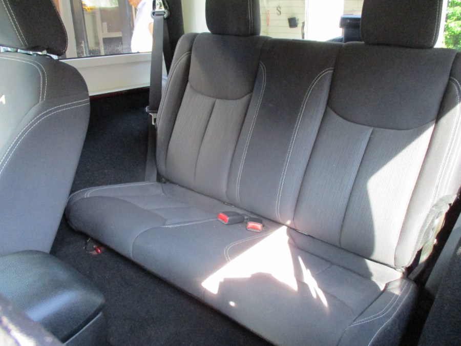 2013 Jeep Wrangler Sahara photo