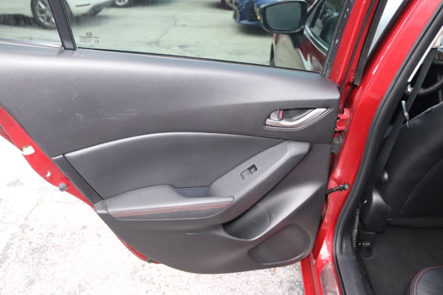 2015 Mazda Mazda3 4dr Sdn Auto i Grand Touring photo