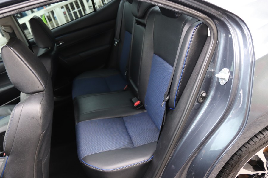 2017 Toyota Corolla SE CVT (Natl) photo