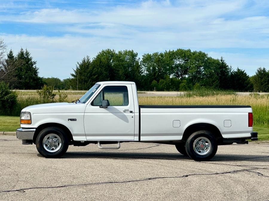 1996 Ford F-150 XLT photo