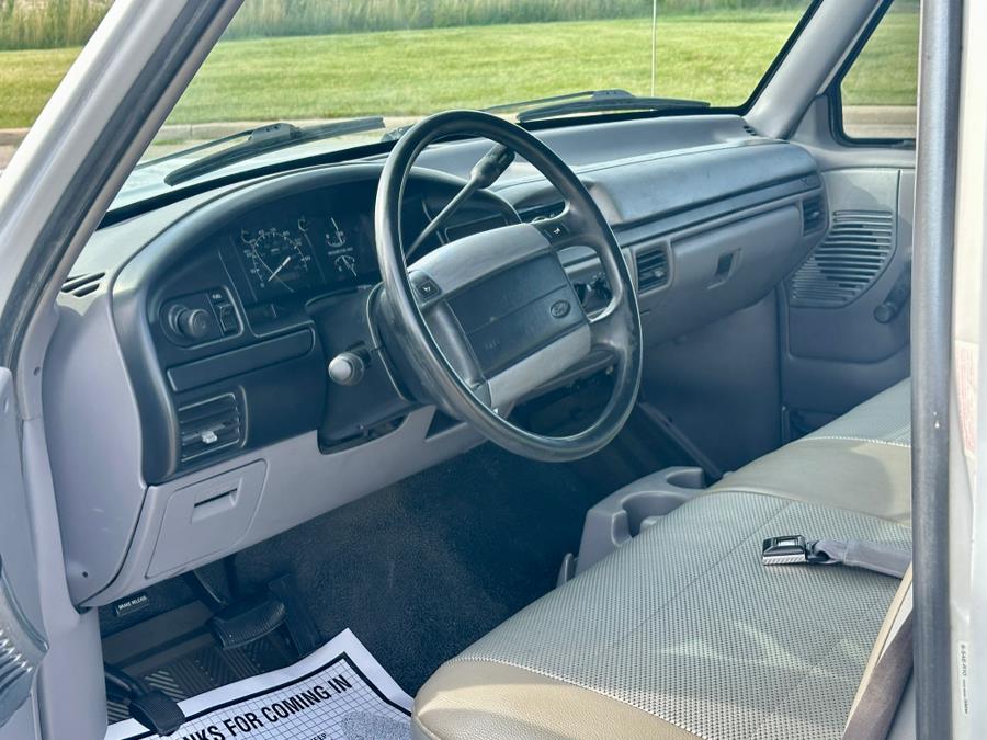 1996 Ford F-150 XLT photo