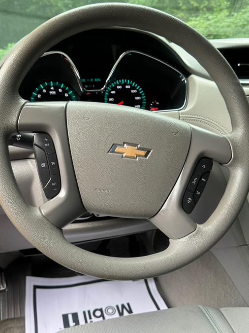 2014 Chevrolet Traverse LS photo