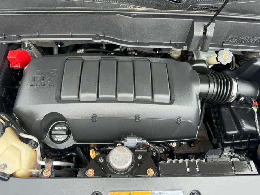 2014 Chevrolet Traverse LS photo