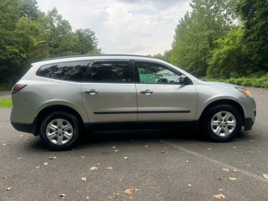 2014 Chevrolet Traverse LS photo