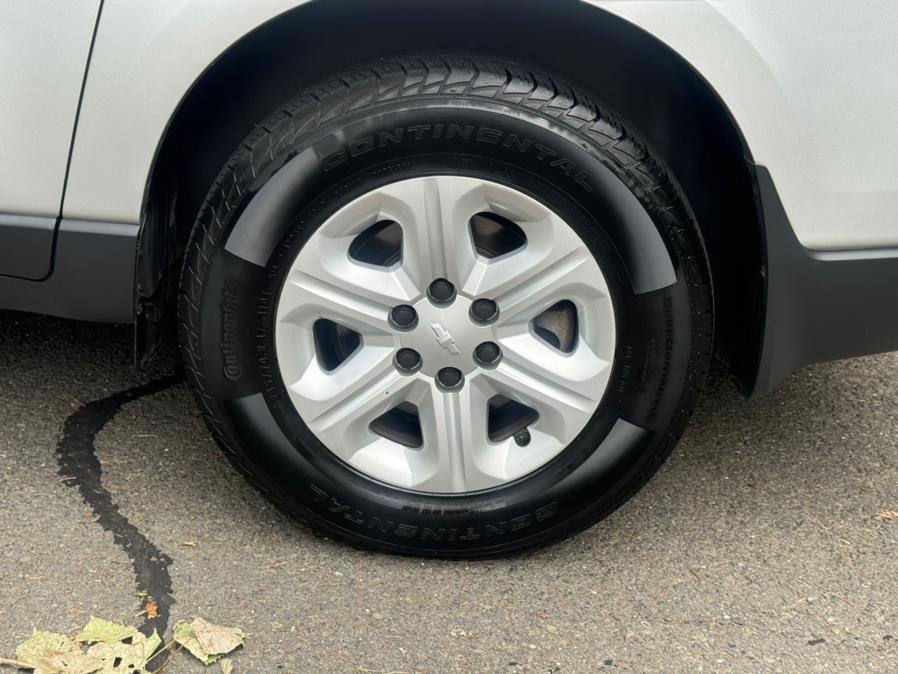 2014 Chevrolet Traverse LS photo
