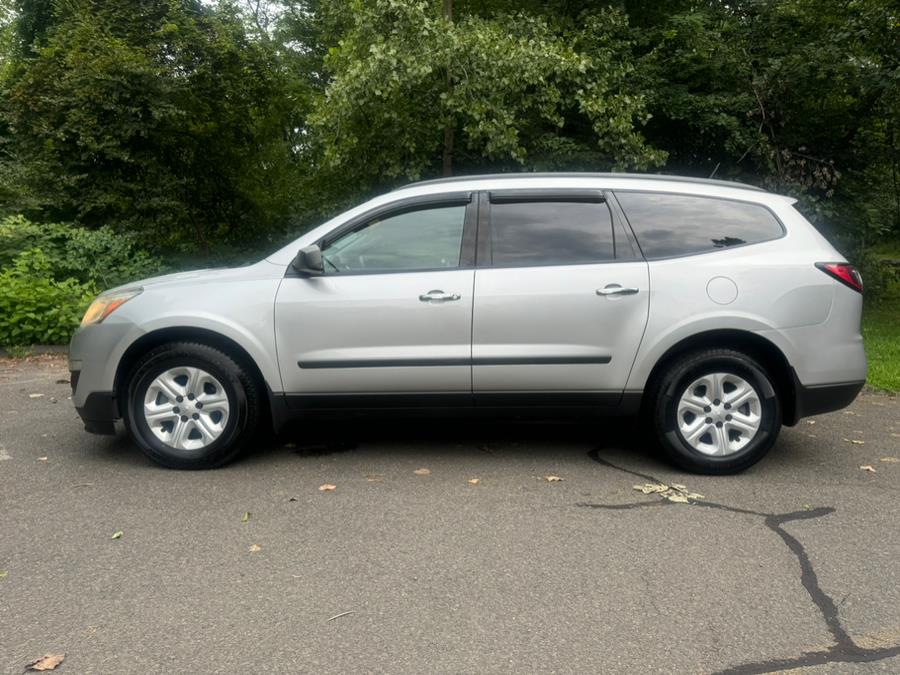 2014 Chevrolet Traverse LS photo