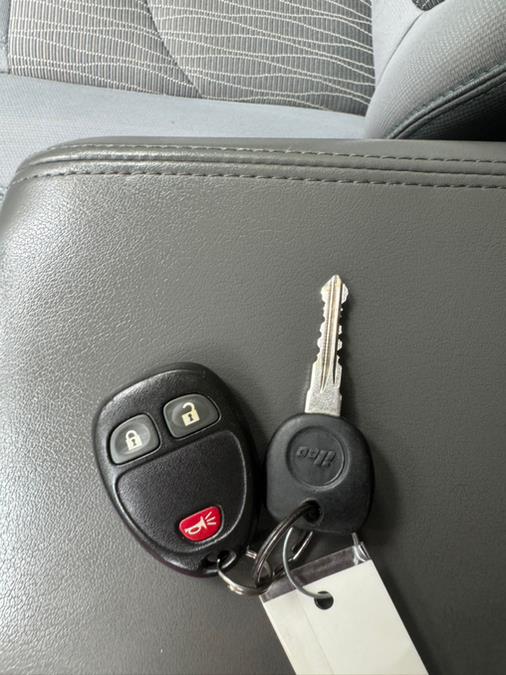 2014 Chevrolet Traverse LS photo
