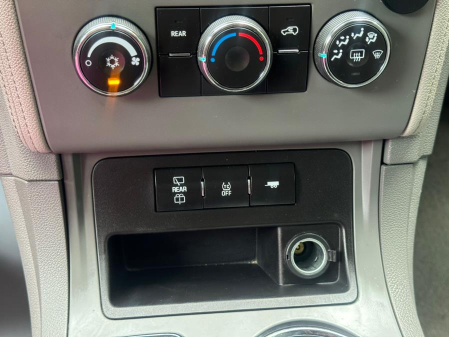 2014 Chevrolet Traverse LS photo