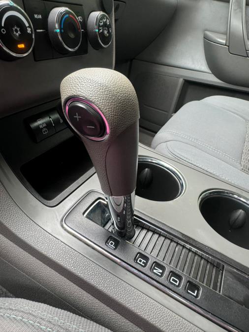2014 Chevrolet Traverse LS photo