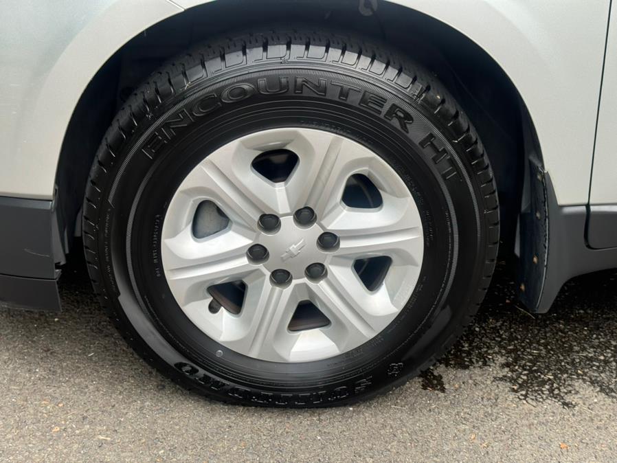 2014 Chevrolet Traverse LS photo