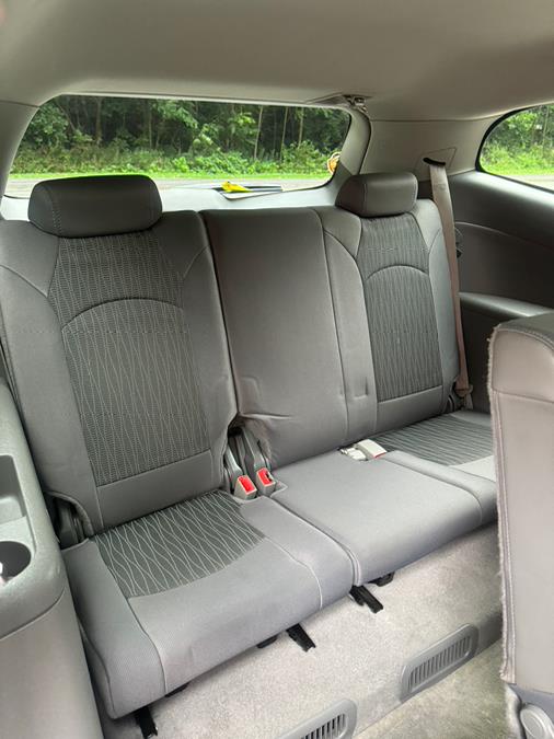 2014 Chevrolet Traverse LS photo