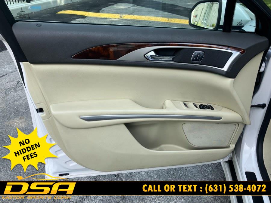 2014 Lincoln MKZ photo