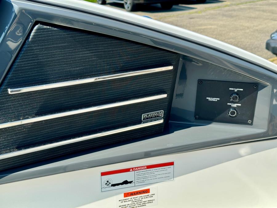 2022 Ford Mustang GT Deluxe photo