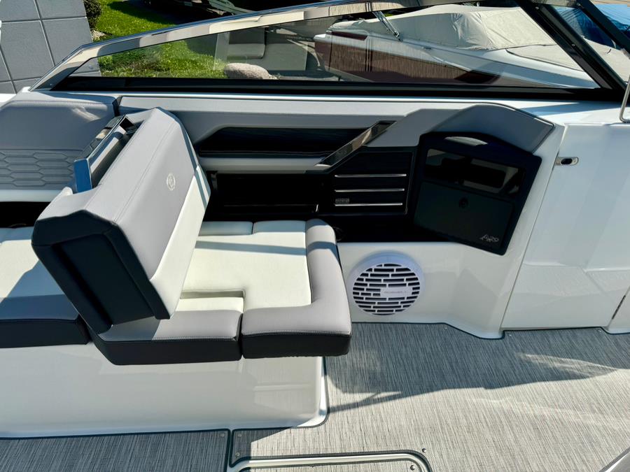 2022 Ford Mustang GT Deluxe photo