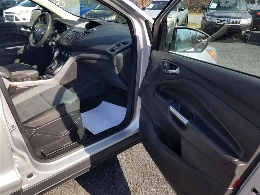 2014 Ford Escape SE photo