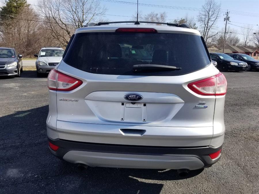2014 Ford Escape SE photo