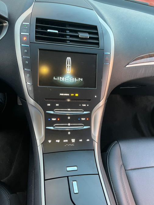 2016 Lincoln MKZ 4dr Sdn FWD photo