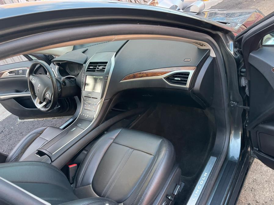 2016 Lincoln MKZ 4dr Sdn FWD photo