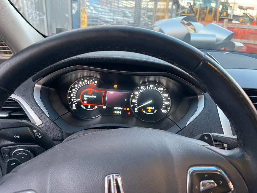 2016 Lincoln MKZ 4dr Sdn FWD photo