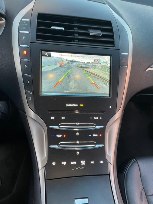 2016 Lincoln MKZ 4dr Sdn FWD photo