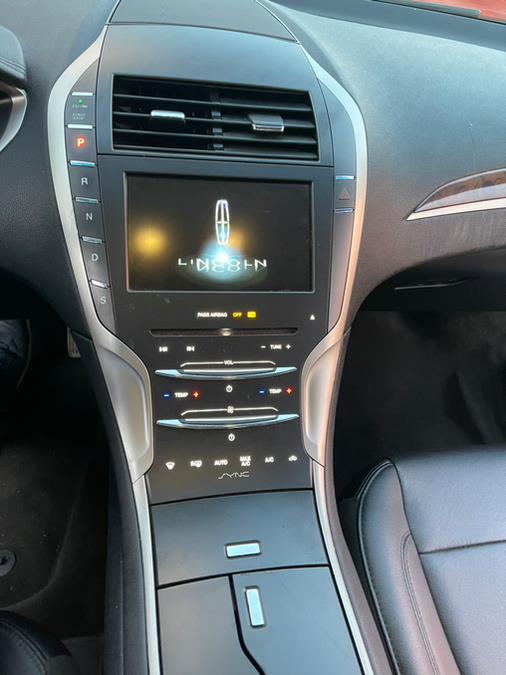 2016 Lincoln MKZ 4dr Sdn FWD photo