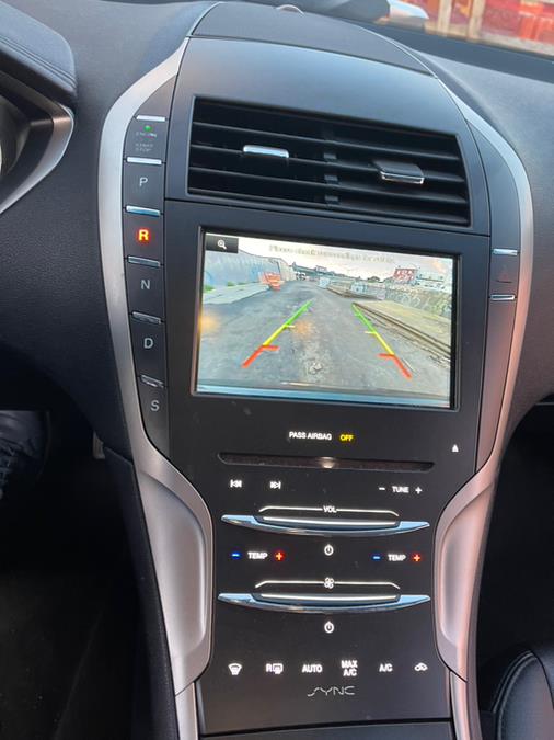 2016 Lincoln MKZ 4dr Sdn FWD photo
