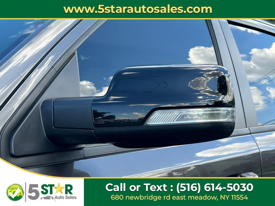 2021 RAM 1500 Laramie 4x4 Crew Cab 5''7