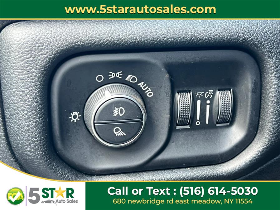 2021 RAM 1500 Laramie 4x4 Crew Cab 5''7