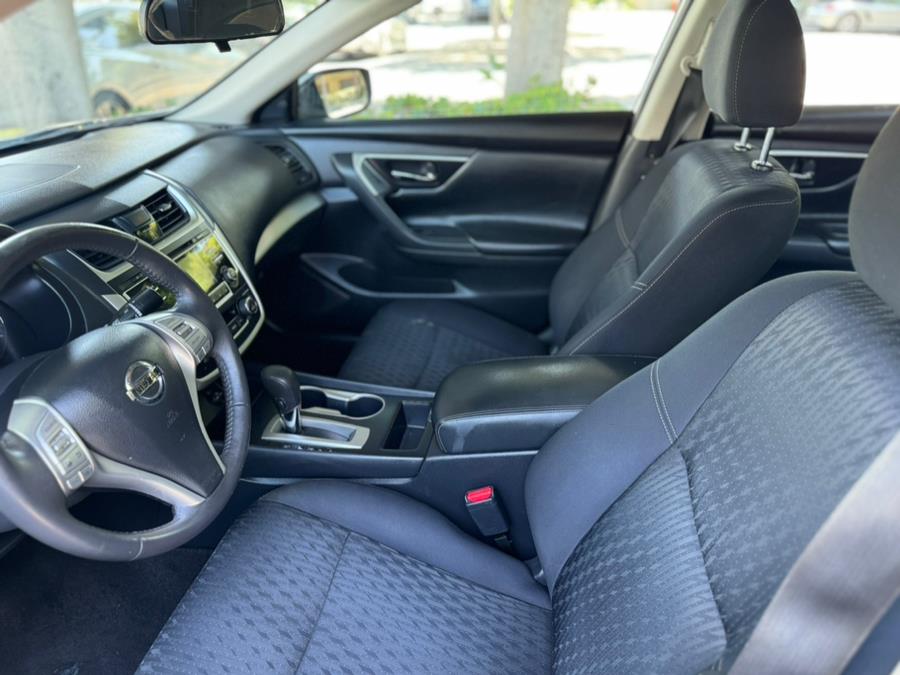 2017 Nissan Altima 2.5 SV Sedan photo