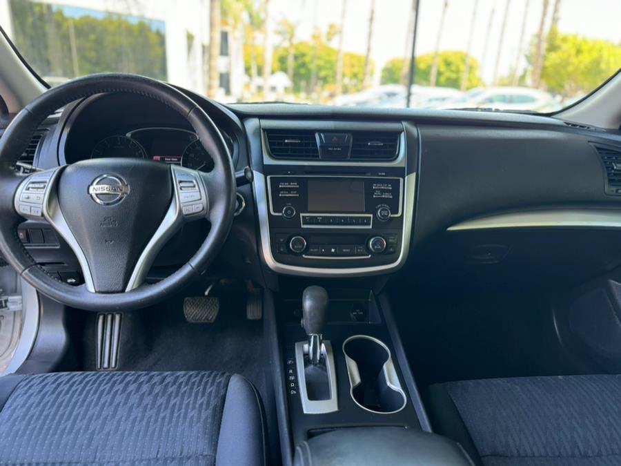 2017 Nissan Altima 2.5 SV Sedan photo