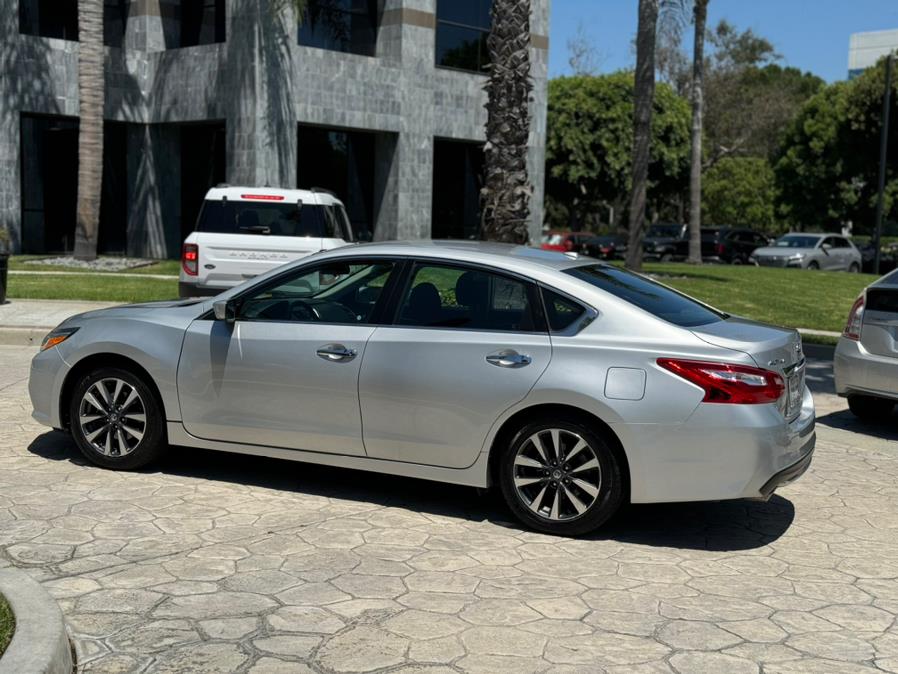 2017 Nissan Altima 2.5 SV Sedan photo