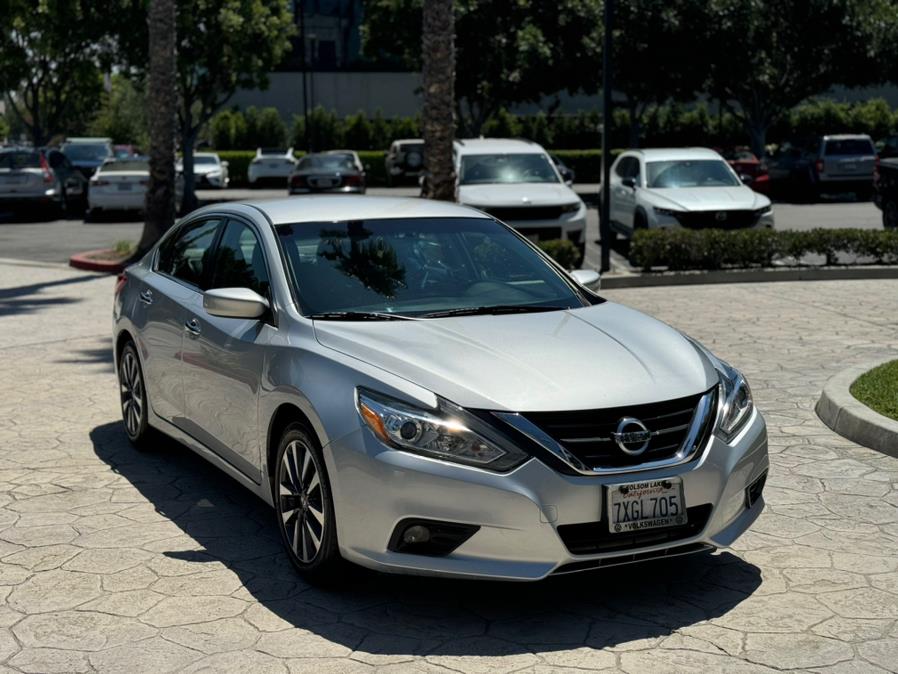 2017 Nissan Altima 2.5 SV Sedan photo
