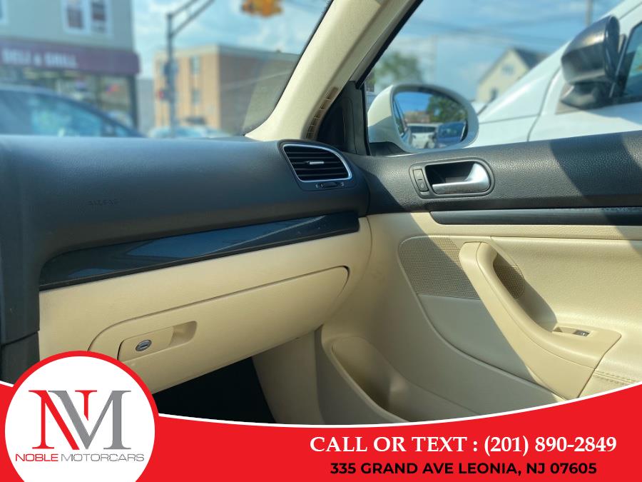 2014 Volkswagen Jetta SportWagen S PZEV photo