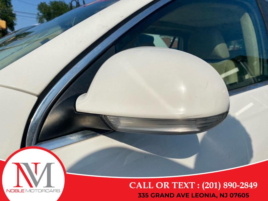 2014 Volkswagen Jetta SportWagen S PZEV photo