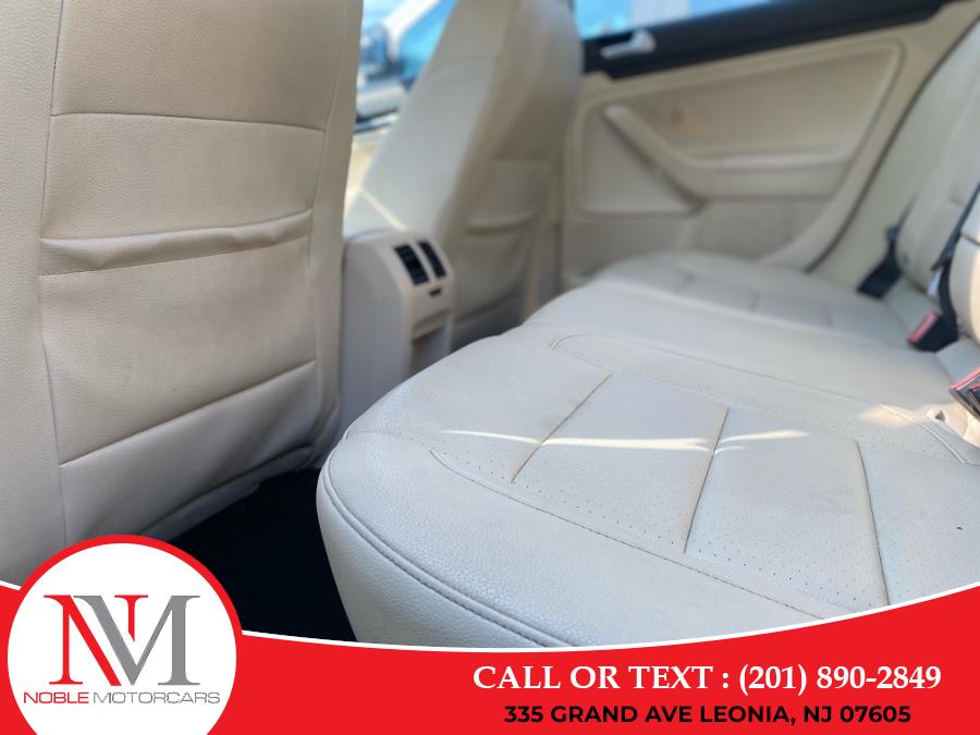 2014 Volkswagen Jetta SportWagen S PZEV photo