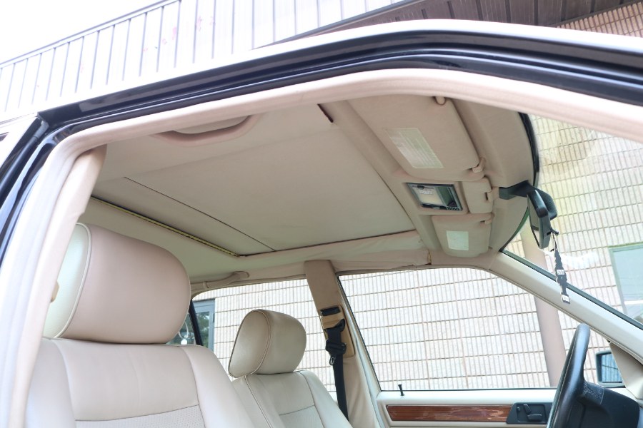1995 Mercedes-Benz E-Class E320 photo