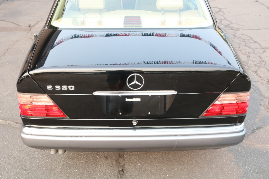 1995 Mercedes-Benz E-Class E320 photo