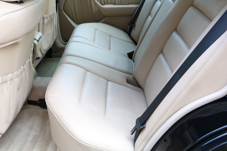1995 Mercedes-Benz E-Class E320 photo