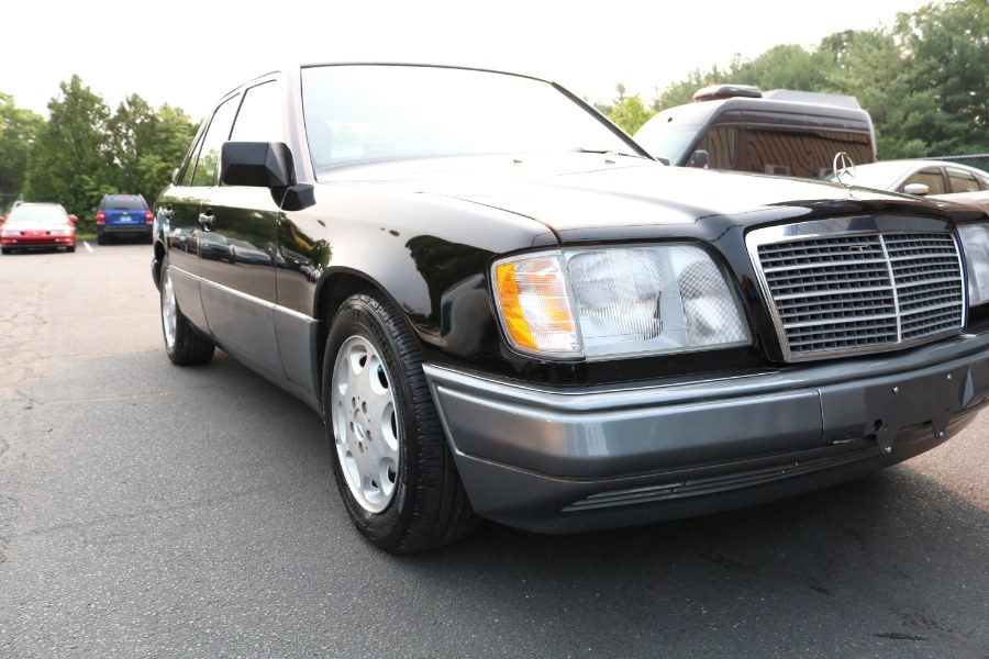 1995 Mercedes-Benz E-Class E320 photo