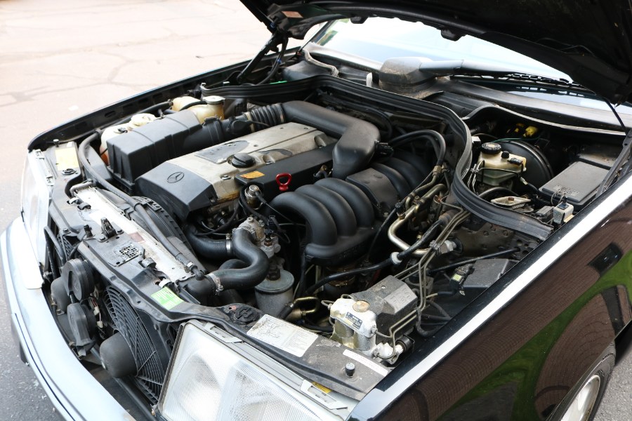 1995 Mercedes-Benz E-Class E320 photo