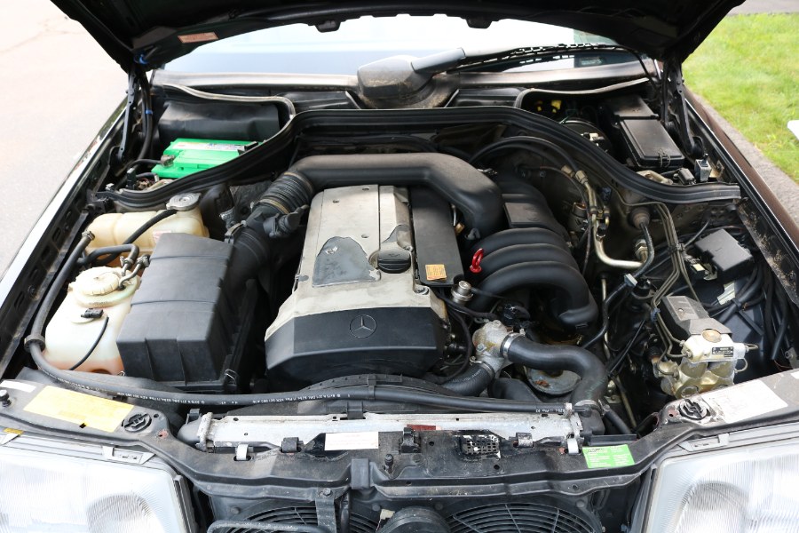 1995 Mercedes-Benz E-Class E320 photo