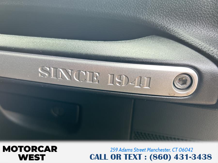 2012 Jeep Wrangler Unlimited Sahara photo