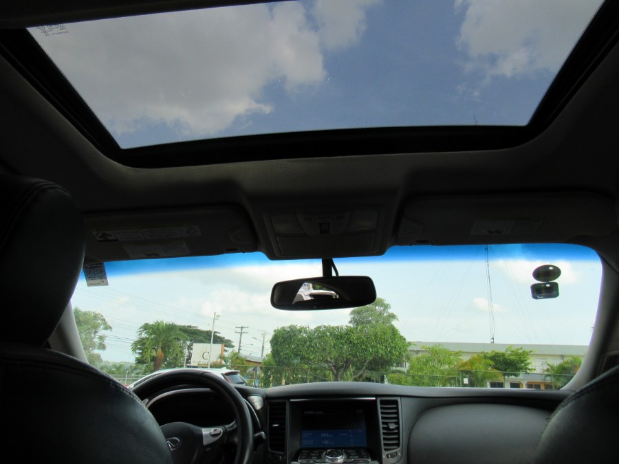 2013 Infiniti FX37 photo