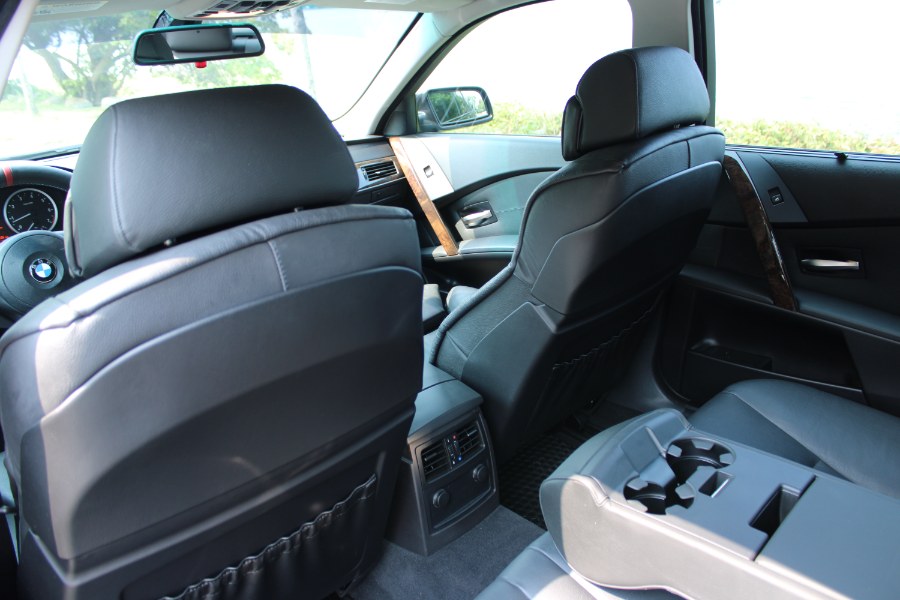 2004 BMW 5-Series 545i photo