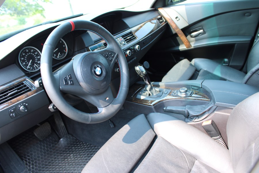 2004 BMW 5-Series 545i photo